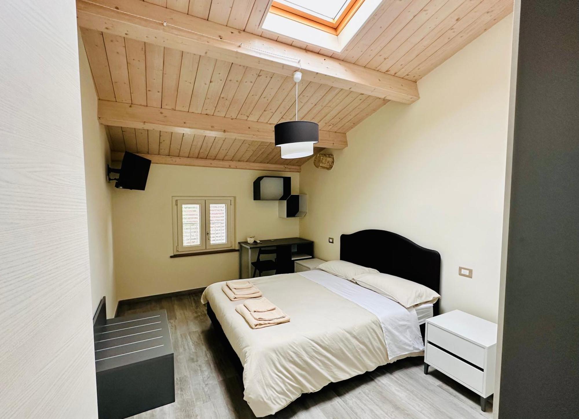 Locazione Turistica Rania Hotel Lucca Exterior photo